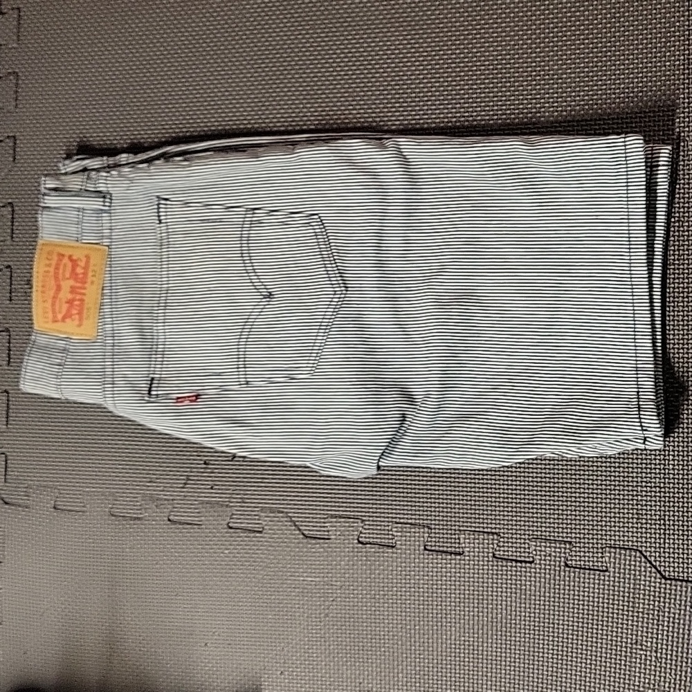 Levi's 505 shorts size 32
